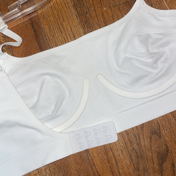 •FREE PEOPLE•NWT WHITE SEAMLESS BRA W/ SCOOP BACK & HOOK/EYE CLOSURE SIZE MEDIUM - Picture 8 of 8